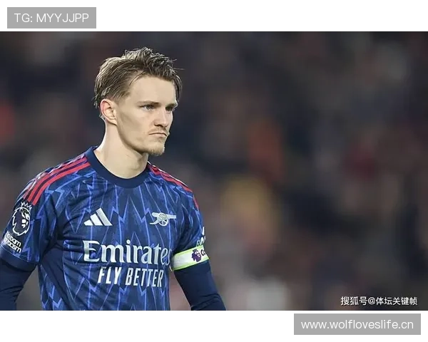 德容 vs 厄德高：中场创造力的本质差异与战术适配