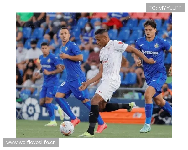 塞维利亚传统强队地位动摇,近期表现波动影响联赛竞争力 塞维利亚传统强队地位动摇,近期表现波动影响联赛竞争力