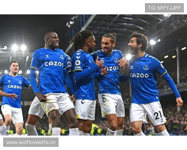 曼城中场控制力下滑，结构变化加剧表现波动