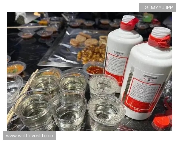 吕小军这生活咋感觉比公益广告还自律，别跟我说他私下也喝夜酒撸串！