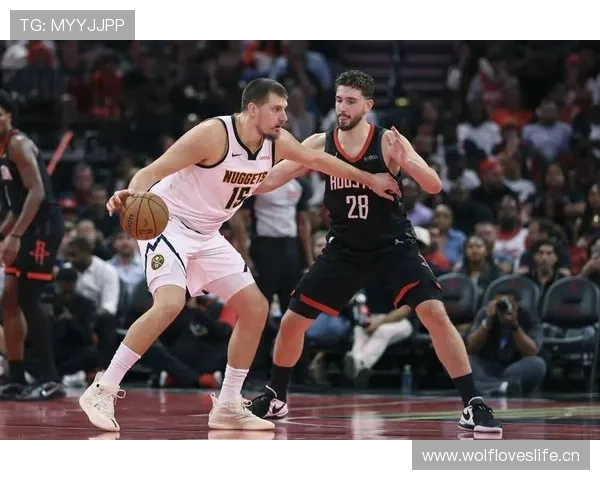 申京高位策应撕裂防守媲美约基奇组织威胁